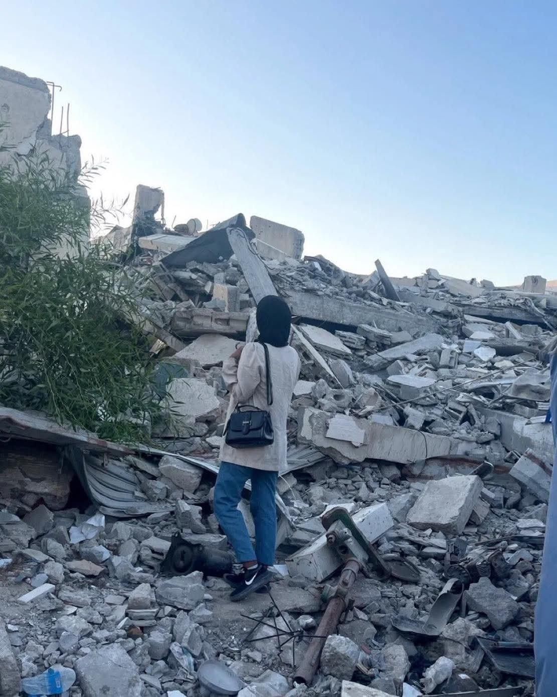 I appeal to this wonderful community to help my family. They are living a true nightmare. Fear, bombing, hunger—everything is unbearable. Your solidarity and a kind gesture, however small, could completely change their reality.
PLEASE SHARE , PLEASE DONATE
https://chuffed.org/project/193219-support-diyaa-after-devastating-injury

#gaza #palestine #Photography #iran #israel #lebanon #japan #china #trump #russia #gaming #journalism